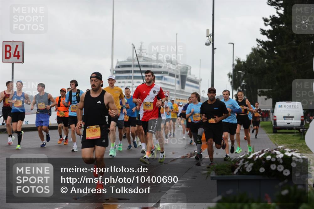 13.09.2026 - Kiel Lauf Andreas Tolksdorf http://msf.ph/oto/10400690 13.09.2026 10:58:28 Kiellinie 4, 4590, 8308, 35, 1745, 7004, 5266 meine-sportfotos.de