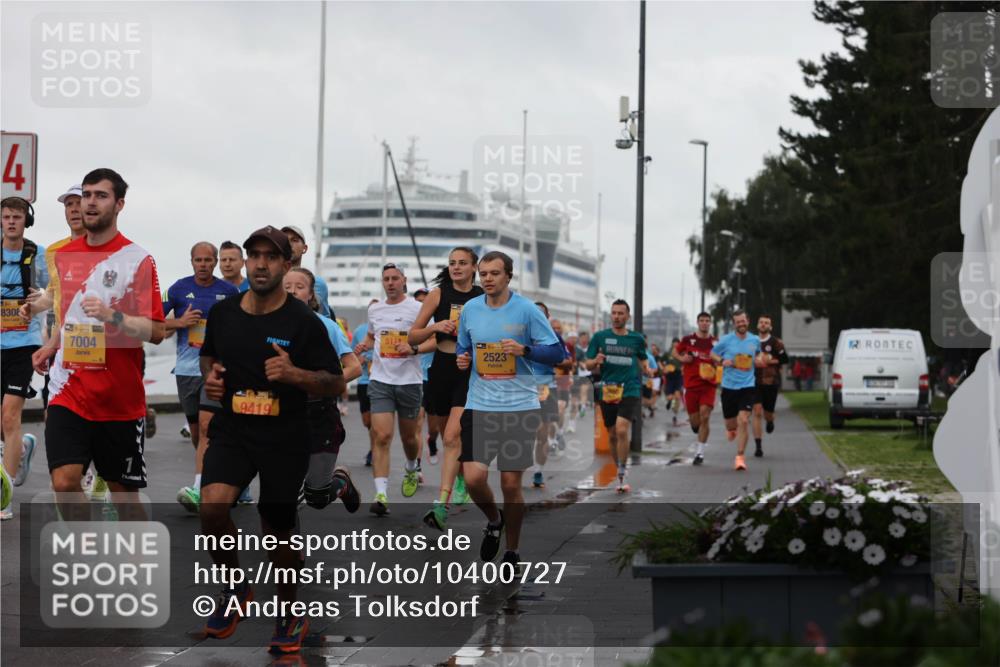 13.09.2026 - Kiel Lauf Andreas Tolksdorf http://msf.ph/oto/10400727 13.09.2026 10:58:30 Kiellinie 4, 3, 8308, 38, 7004, 9419, 2523 meine-sportfotos.de