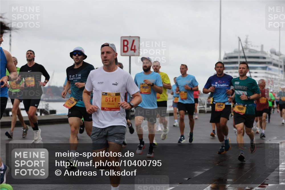 13.09.2026 - Kiel Lauf Andreas Tolksdorf http://msf.ph/oto/10400795 13.09.2026 10:58:33 Kiellinie 11030, 2026, 7759, 4, 38, 5111, 4, 9600, 1077, 8454, 3650, 83 meine-sportfotos.de