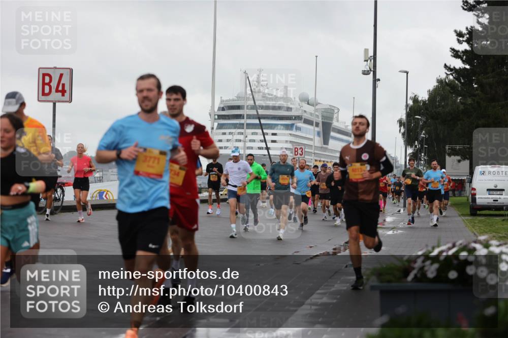 13.09.2026 - Kiel Lauf Andreas Tolksdorf http://msf.ph/oto/10400843 13.09.2026 10:58:36 Kiellinie 4, 3771, 734, 3, 4813, 100 meine-sportfotos.de
