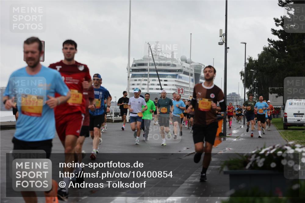 13.09.2026 - Kiel Lauf Andreas Tolksdorf http://msf.ph/oto/10400854 13.09.2026 10:58:37 Kiellinie 3771, 2734, 3, 4813 meine-sportfotos.de