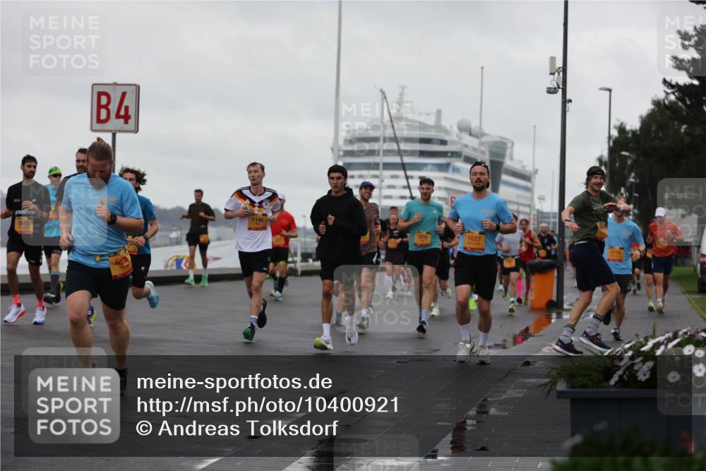 13.09.2026 - Kiel Lauf Andreas Tolksdorf http://msf.ph/oto/10400921 13.09.2026 10:58:42 Kiellinie 3673, 4, 1145, 7570, 1627, 4749 meine-sportfotos.de