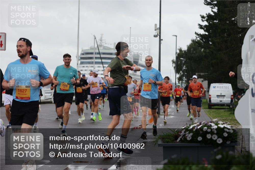 13.09.2026 - Kiel Lauf Andreas Tolksdorf http://msf.ph/oto/10400962 13.09.2026 10:58:44 Kiellinie 1, 38, 1627, 7570, 4749, 11794 meine-sportfotos.de