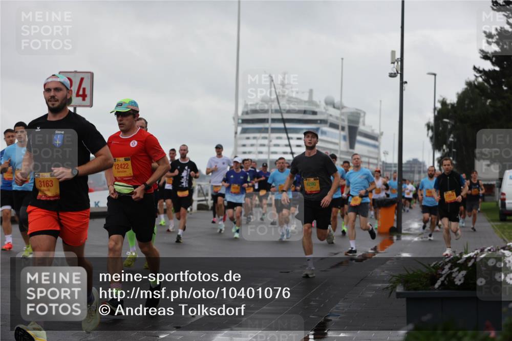 13.09.2026 - Kiel Lauf Andreas Tolksdorf http://msf.ph/oto/10401076 13.09.2026 10:58:54 Kiellinie 4, 38, 3163, 39, 12422, 4290, 11812 meine-sportfotos.de