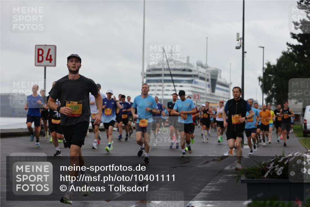 13.09.2026 - Kiel Lauf Andreas Tolksdorf http://msf.ph/oto/10401111 13.09.2026 10:58:56 Kiellinie 4, 38, 4290, 83, 1182 meine-sportfotos.de