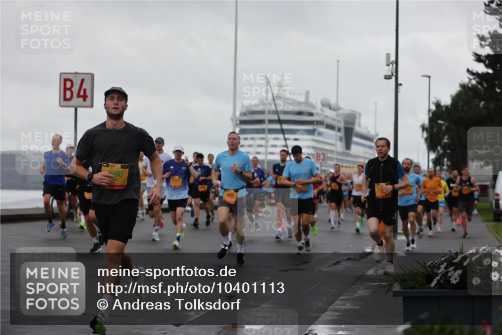 13.09.2026 - Kiel Lauf Andreas Tolksdorf http://msf.ph/oto/10401113 13.09.2026 10:58:56 Kiellinie 4, 39, 290, 505, 3 meine-sportfotos.de