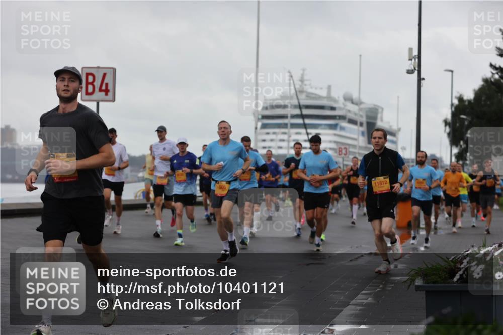 13.09.2026 - Kiel Lauf Andreas Tolksdorf http://msf.ph/oto/10401121 13.09.2026 10:58:57 Kiellinie 4, 81, 38, 505, 83, 11812 meine-sportfotos.de
