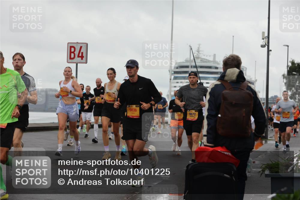 13.09.2026 - Kiel Lauf Andreas Tolksdorf http://msf.ph/oto/10401225 13.09.2026 10:59:19 Kiellinie 4, 39, 9836, 4991, 8872, 11922 meine-sportfotos.de