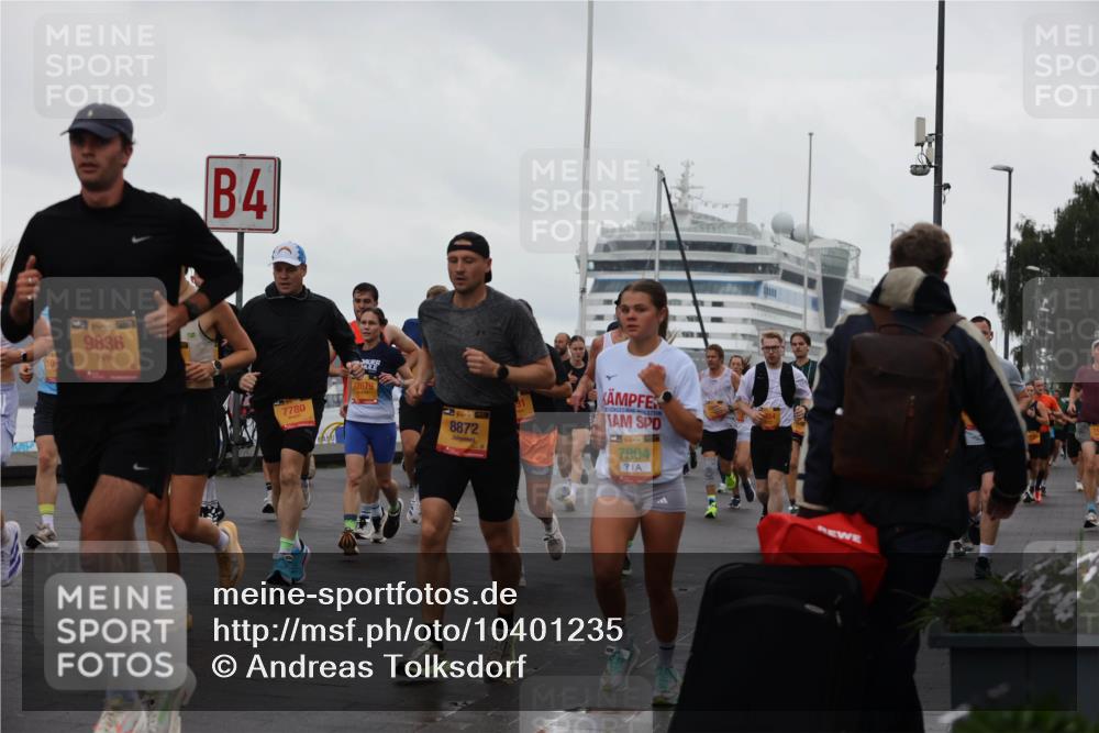 13.09.2026 - Kiel Lauf Andreas Tolksdorf http://msf.ph/oto/10401235 13.09.2026 10:59:19 Kiellinie 109, 9836, 4, 7780, 12679, 39, 8872, 39, 7804 meine-sportfotos.de
