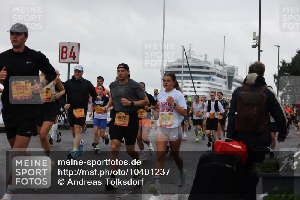 13.09.2026 - Kiel Lauf Andreas Tolksdorf http://msf.ph/oto/10401237 13.09.2026 10:59:20 Kiellinie 9836, 1, 39, 7832, 4, 12679, 7780, 39, 8872, 4991, 47, 39, 7804 meine-sportfotos.de