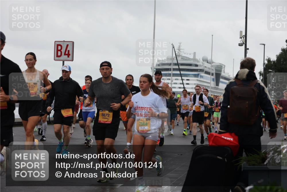 13.09.2026 - Kiel Lauf Andreas Tolksdorf http://msf.ph/oto/10401241 13.09.2026 10:59:20 Kiellinie 39, 832, 4, 7780, 8872, 39, 7804 meine-sportfotos.de