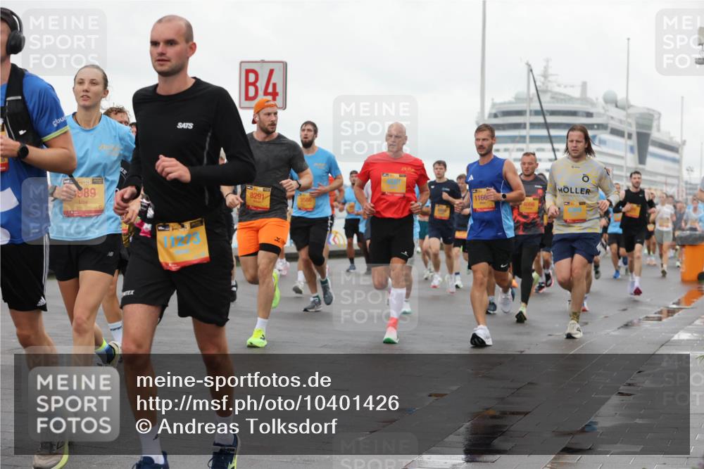 13.09.2026 - Kiel Lauf Andreas Tolksdorf http://msf.ph/oto/10401426 13.09.2026 10:59:35 Kiellinie 38, 989, 4, 8291, 3586, 1166, 4066 meine-sportfotos.de