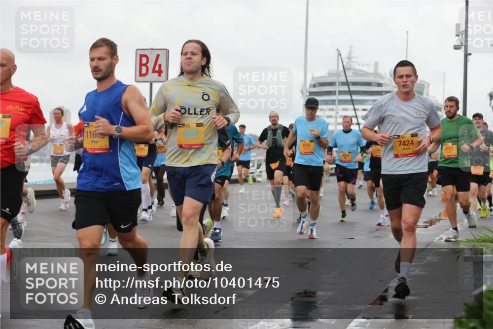 13.09.2026 - Kiel Lauf Andreas Tolksdorf http://msf.ph/oto/10401475 13.09.2026 10:59:37 Kiellinie 4, 1160, 3181, 38, 4304, 839, 7424, 166, 3721 meine-sportfotos.de