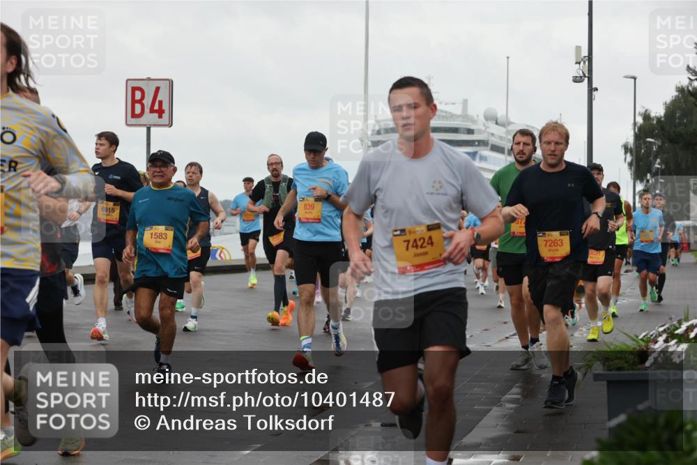 13.09.2026 - Kiel Lauf Andreas Tolksdorf http://msf.ph/oto/10401487 13.09.2026 10:59:38 Kiellinie 4, 6915, 1583, 345, 839, 139, 7424, 37, 39, 7263, 9631 meine-sportfotos.de