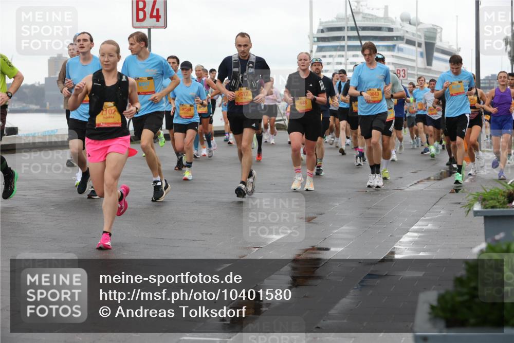 13.09.2026 - Kiel Lauf Andreas Tolksdorf http://msf.ph/oto/10401580 13.09.2026 10:59:54 Kiellinie 4, 102, 5364, 2517, 448, 3043, 83 meine-sportfotos.de