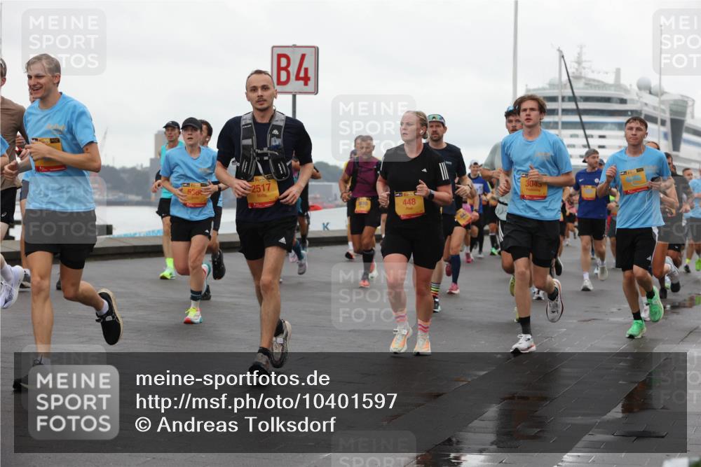 13.09.2026 - Kiel Lauf Andreas Tolksdorf http://msf.ph/oto/10401597 13.09.2026 10:59:55 Kiellinie 4, 35, 2517, 3610, 448, 3043 meine-sportfotos.de