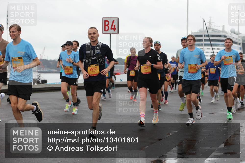 13.09.2026 - Kiel Lauf Andreas Tolksdorf http://msf.ph/oto/10401601 13.09.2026 10:59:56 Kiellinie 38, 597, 5364, 39, 2517, 4, 448, 3043, 3610 meine-sportfotos.de
