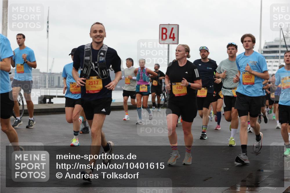 13.09.2026 - Kiel Lauf Andreas Tolksdorf http://msf.ph/oto/10401615 13.09.2026 10:59:56 Kiellinie 235, 7093, 5304, 38, 2517, 9754, 4, 99, 448, 1068, 3043 meine-sportfotos.de