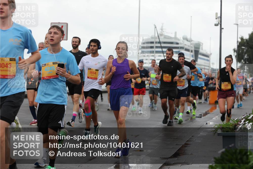13.09.2026 - Kiel Lauf Andreas Tolksdorf http://msf.ph/oto/10401621 13.09.2026 10:59:58 Kiellinie 38, 3043, 38, 4245, 3654, 6907, 7680, 552 meine-sportfotos.de