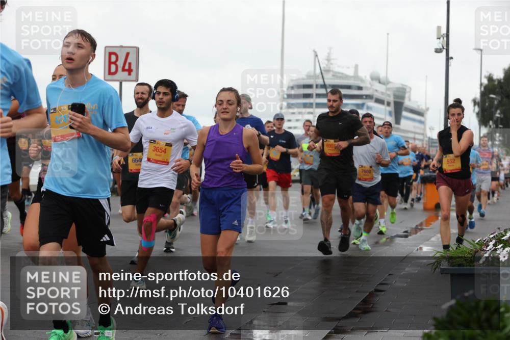 13.09.2026 - Kiel Lauf Andreas Tolksdorf http://msf.ph/oto/10401626 13.09.2026 10:59:58 Kiellinie 38, 4, 3654, 664, 1939, 3654, 6907, 7680, 552 meine-sportfotos.de