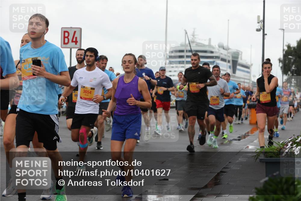 13.09.2026 - Kiel Lauf Andreas Tolksdorf http://msf.ph/oto/10401627 13.09.2026 10:59:58 Kiellinie 38, 4, 354, 66, 39, 3654, 6907, 552, 7680 meine-sportfotos.de