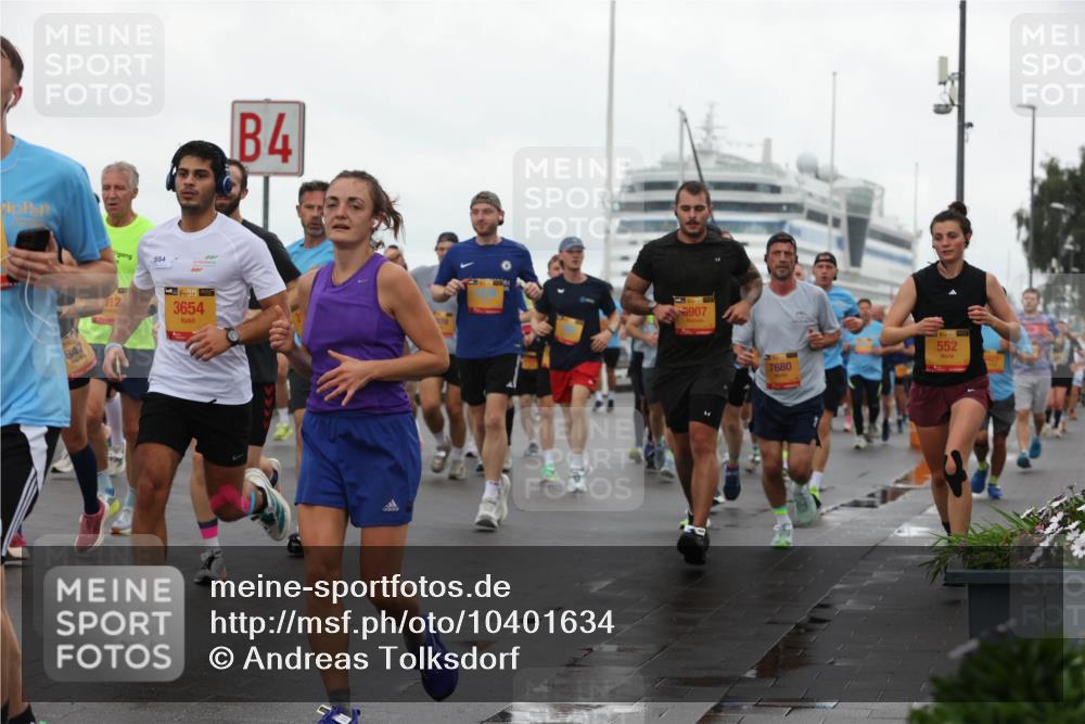 13.09.2026 - Kiel Lauf Andreas Tolksdorf http://msf.ph/oto/10401634 13.09.2026 10:59:58 Kiellinie 54, 647, 012, 38, 3654, 4, 6907, 7680, 552 meine-sportfotos.de
