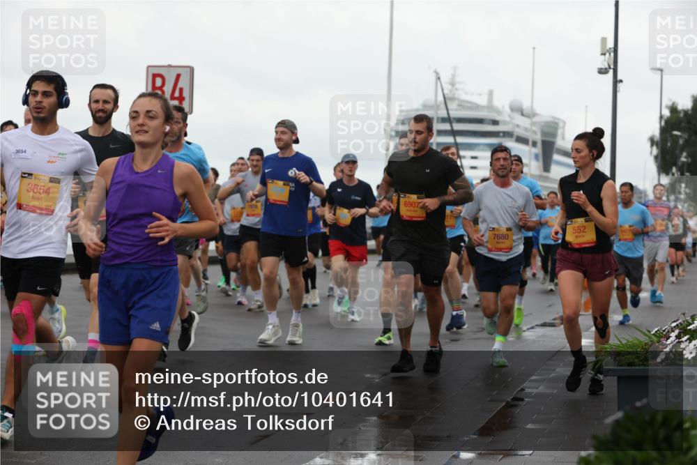 13.09.2026 - Kiel Lauf Andreas Tolksdorf http://msf.ph/oto/10401641 13.09.2026 10:59:59 Kiellinie 3654, 3654, 4, 6907, 7680, 39, 552 meine-sportfotos.de