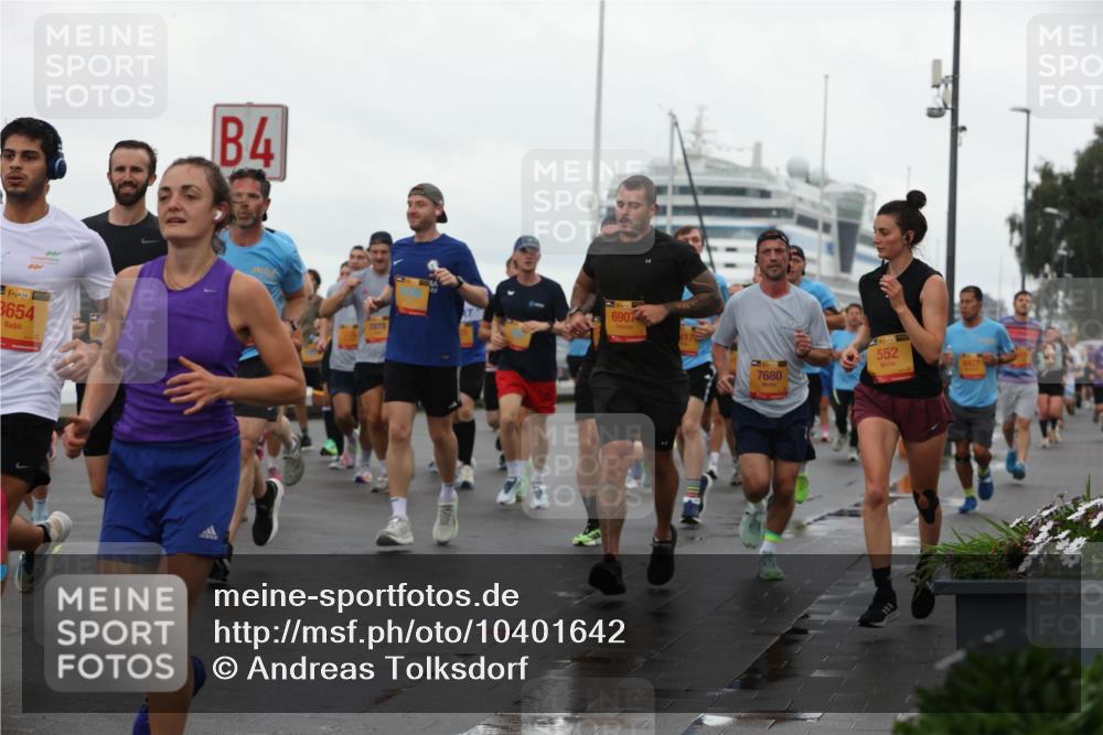 13.09.2026 - Kiel Lauf Andreas Tolksdorf http://msf.ph/oto/10401642 13.09.2026 10:59:59 Kiellinie 38, 3654, 4, 6907, 7878, 7680, 111, 552 meine-sportfotos.de