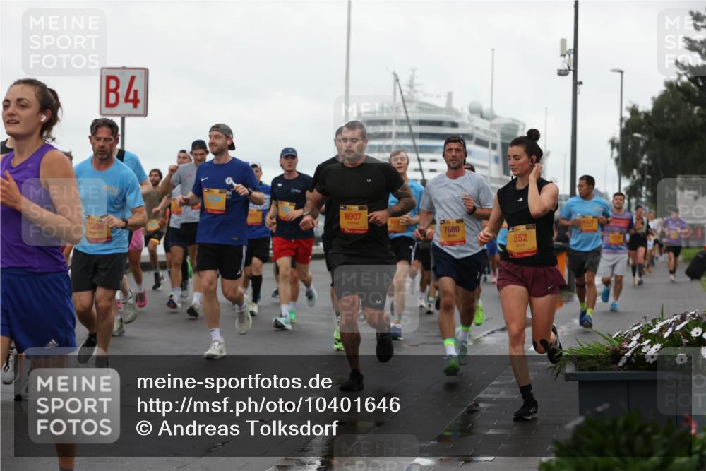 13.09.2026 - Kiel Lauf Andreas Tolksdorf http://msf.ph/oto/10401646 13.09.2026 10:59:59 Kiellinie 4, 3396, 6907, 7680, 5, 39, 40, 552 meine-sportfotos.de
