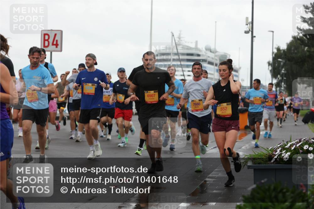 13.09.2026 - Kiel Lauf Andreas Tolksdorf http://msf.ph/oto/10401648 13.09.2026 10:59:59 Kiellinie 3396, 4, 35, 6907, 7680, 39, 552 meine-sportfotos.de