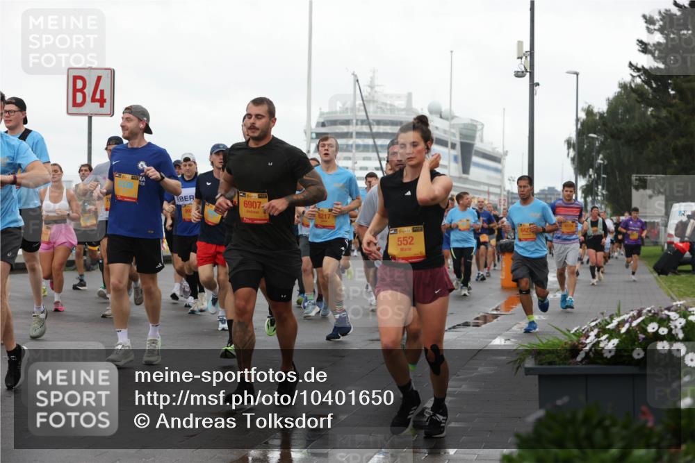 13.09.2026 - Kiel Lauf Andreas Tolksdorf http://msf.ph/oto/10401650 13.09.2026 10:59:59 Kiellinie 4, 39, 6907, 138, 552, 4574, 6427 meine-sportfotos.de