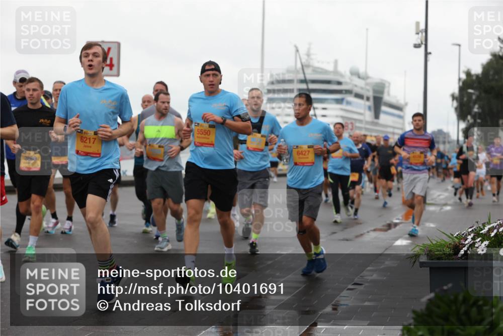 13.09.2026 - Kiel Lauf Andreas Tolksdorf http://msf.ph/oto/10401691 13.09.2026 11:00:02 Kiellinie 3860, 38, 6217, 3, 5550, 6427 meine-sportfotos.de