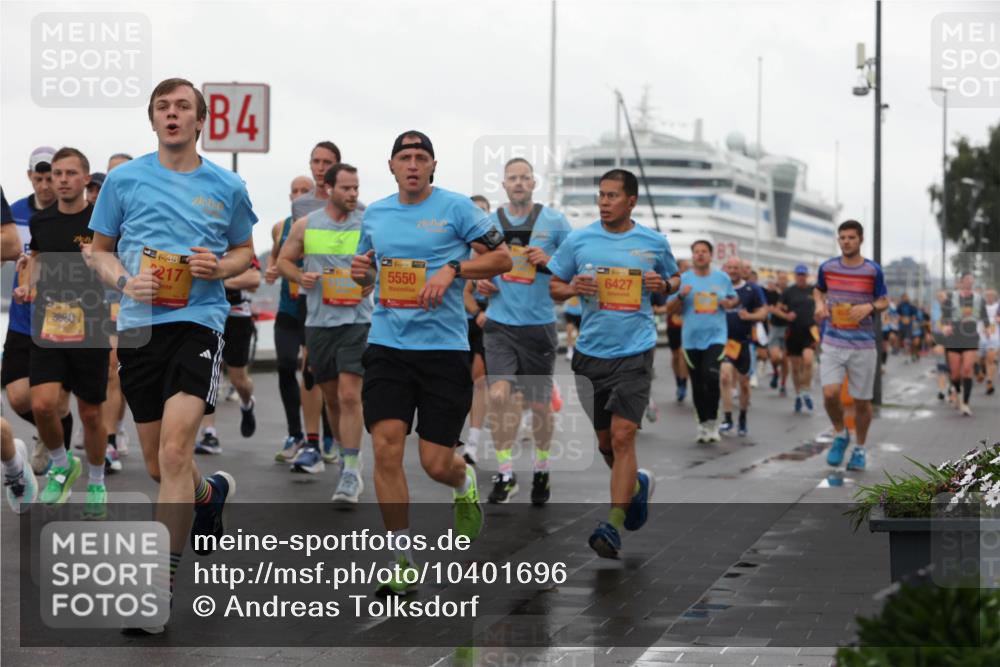 13.09.2026 - Kiel Lauf Andreas Tolksdorf http://msf.ph/oto/10401696 13.09.2026 11:00:02 Kiellinie 3860, 4, 38, 2217, 5550, 6427 meine-sportfotos.de