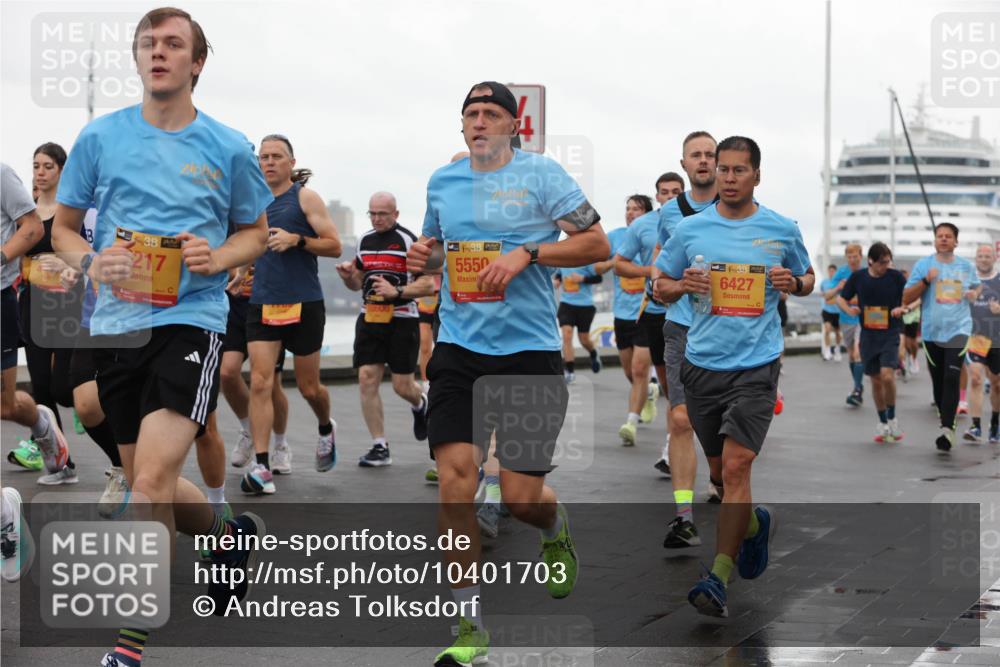 13.09.2026 - Kiel Lauf Andreas Tolksdorf http://msf.ph/oto/10401703 13.09.2026 11:00:03 Kiellinie 217, 10606, 38, 5550, 38, 6427 meine-sportfotos.de