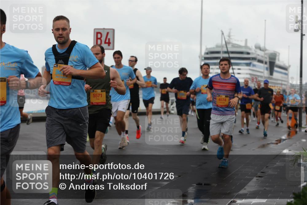 13.09.2026 - Kiel Lauf Andreas Tolksdorf http://msf.ph/oto/10401726 13.09.2026 11:00:04 Kiellinie 4, 5571, 4574 meine-sportfotos.de