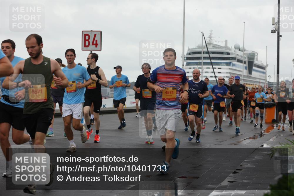 13.09.2026 - Kiel Lauf Andreas Tolksdorf http://msf.ph/oto/10401733 13.09.2026 11:00:05 Kiellinie 4, 1100, 5571, 6091, 99, 38, 4574, 3763 meine-sportfotos.de