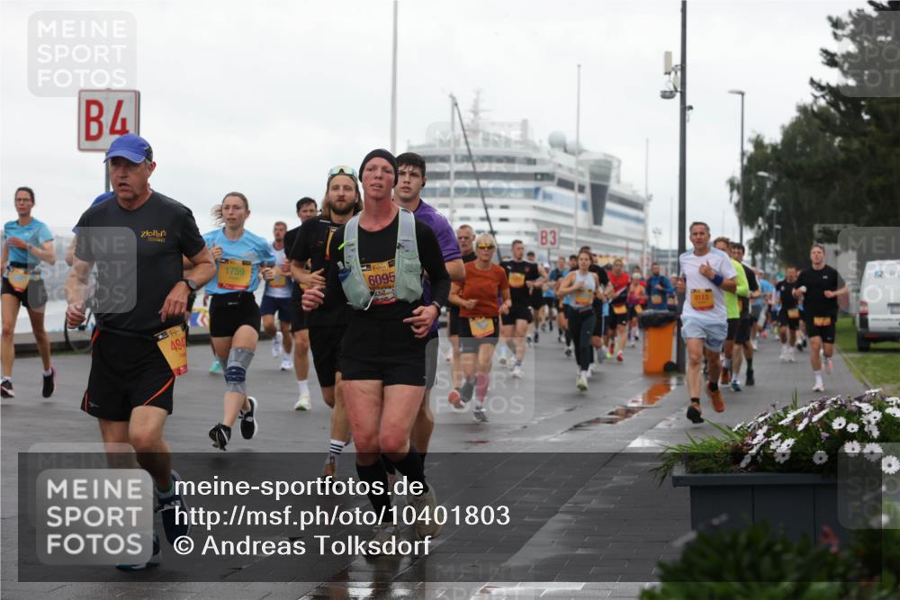 13.09.2026 - Kiel Lauf Andreas Tolksdorf http://msf.ph/oto/10401803 13.09.2026 11:00:10 Kiellinie 4, 4947, 1759, 39, 6095, 3, 9113 meine-sportfotos.de