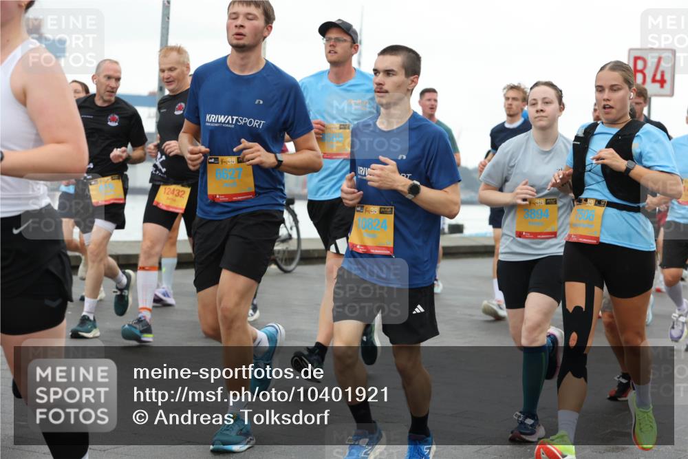 13.09.2026 - Kiel Lauf Andreas Tolksdorf http://msf.ph/oto/10401921 13.09.2026 11:00:33 Kiellinie 39, 8568, 12432, 38, 6627, 38, 10824, 3894, 7506, 4 meine-sportfotos.de