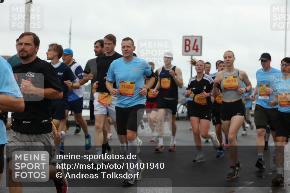 13.09.2026 - Kiel Lauf Andreas Tolksdorf http://msf.ph/oto/10401940 13.09.2026 11:00:34 Kiellinie 11498, 2, 4, 10819, 864 meine-sportfotos.de