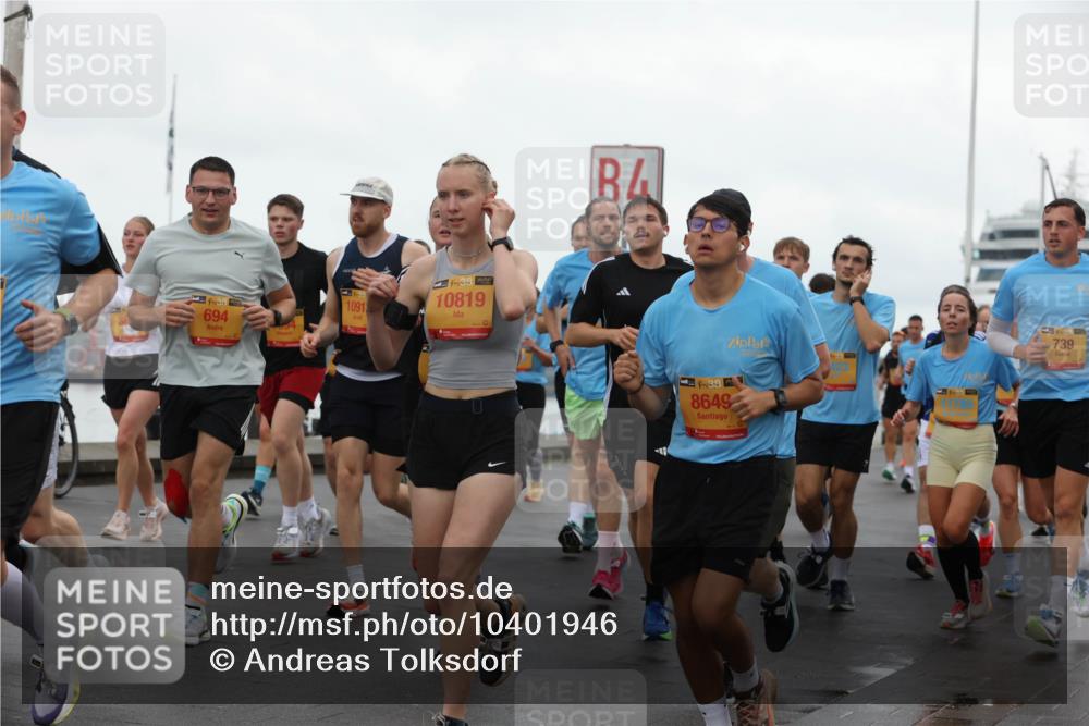 13.09.2026 - Kiel Lauf Andreas Tolksdorf http://msf.ph/oto/10401946 13.09.2026 11:00:35 Kiellinie 1, 38, 694, 1091, 39, 10819, 739, 38, 8649 meine-sportfotos.de