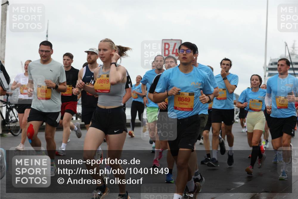13.09.2026 - Kiel Lauf Andreas Tolksdorf http://msf.ph/oto/10401949 13.09.2026 11:00:35 Kiellinie 382, 38, 694, 10819, 46, 439, 8649, 739 meine-sportfotos.de