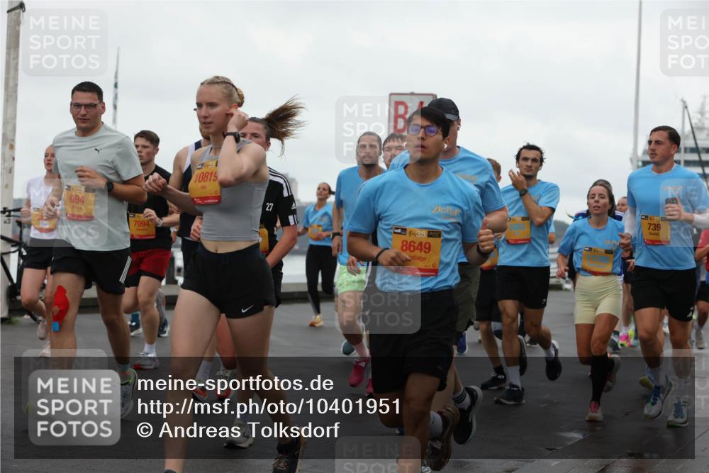 13.09.2026 - Kiel Lauf Andreas Tolksdorf http://msf.ph/oto/10401951 13.09.2026 11:00:35 Kiellinie 694, 7094, 21, 39, 10819, 27, 38, 8649, 2423, 39, 739 meine-sportfotos.de