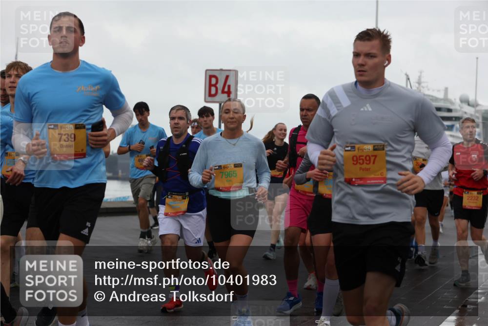 13.09.2026 - Kiel Lauf Andreas Tolksdorf http://msf.ph/oto/10401983 13.09.2026 11:00:37 Kiellinie 4, 38, 739, 49, 39, 7965, 39, 9597, 2232 meine-sportfotos.de