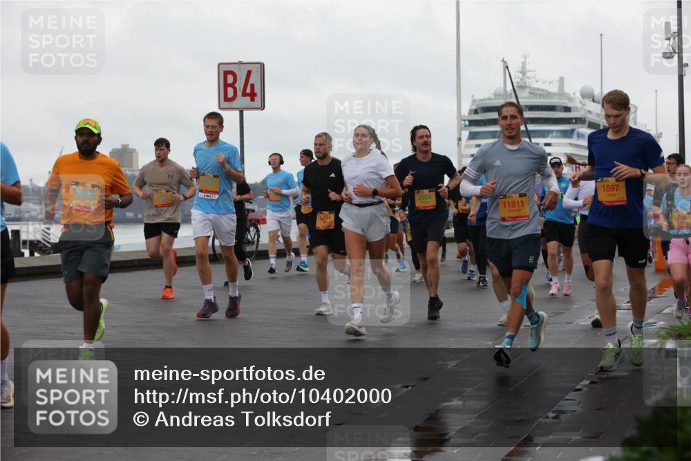 13.09.2026 - Kiel Lauf Andreas Tolksdorf http://msf.ph/oto/10402000 13.09.2026 11:00:43 Kiellinie 4, 2504, 5494, 11811, 1597, 786 meine-sportfotos.de