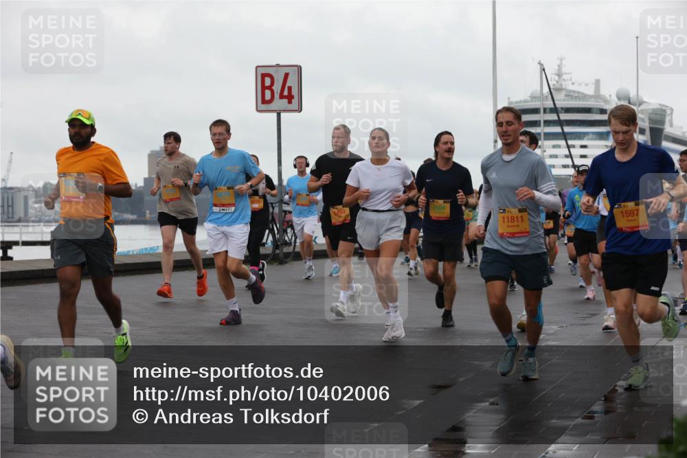 13.09.2026 - Kiel Lauf Andreas Tolksdorf http://msf.ph/oto/10402006 13.09.2026 11:00:43 Kiellinie 4, 2504, 5494, 11811, 35, 1597 meine-sportfotos.de