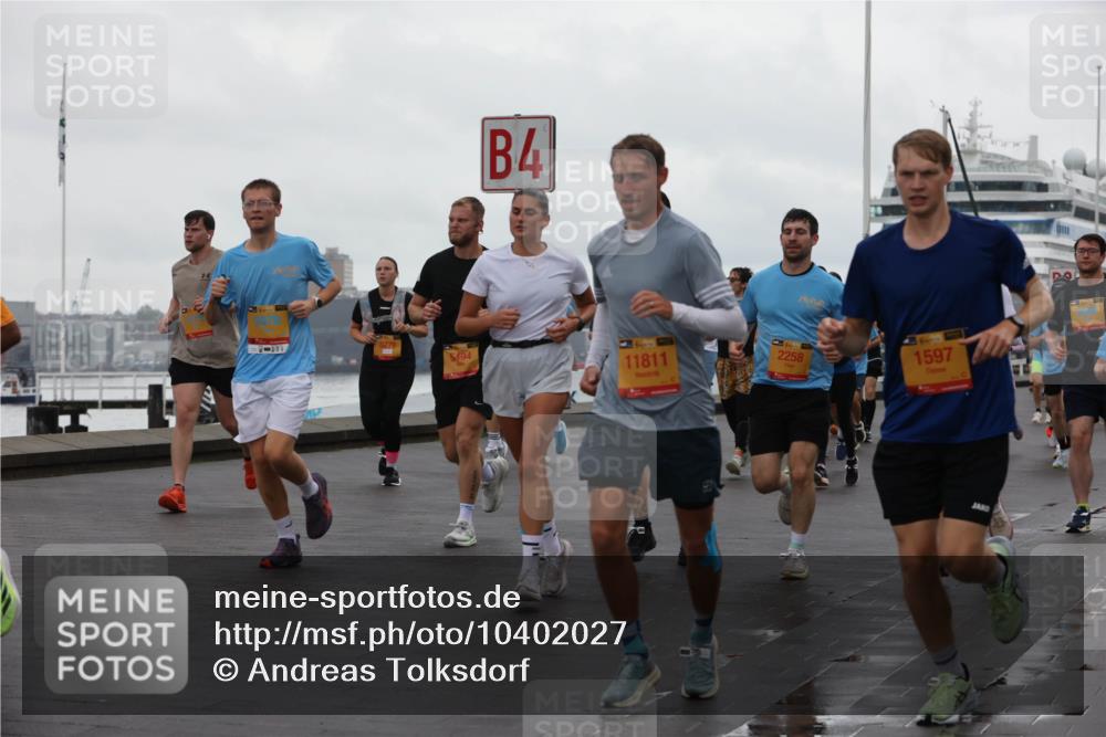 13.09.2026 - Kiel Lauf Andreas Tolksdorf http://msf.ph/oto/10402027 13.09.2026 11:00:44 Kiellinie 8278, 5494, 4, 11811, 2258, 1597 meine-sportfotos.de