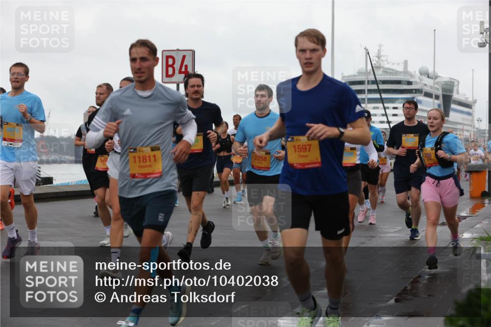 13.09.2026 - Kiel Lauf Andreas Tolksdorf http://msf.ph/oto/10402038 13.09.2026 11:00:44 Kiellinie 4, 10, 81, 549, 11811, 2258, 1597, 786 meine-sportfotos.de