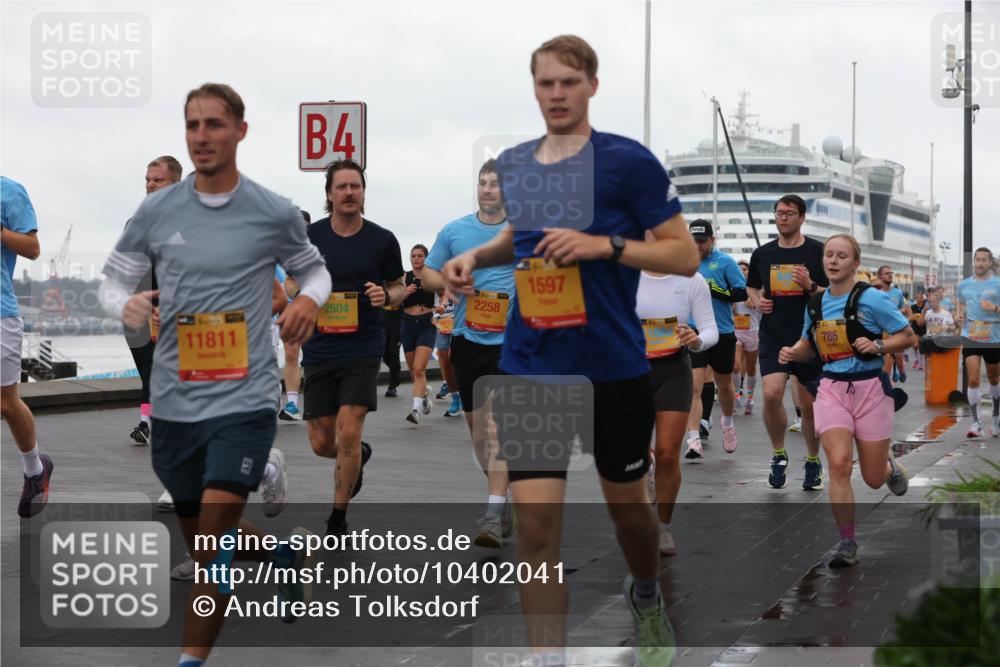 13.09.2026 - Kiel Lauf Andreas Tolksdorf http://msf.ph/oto/10402041 13.09.2026 11:00:44 Kiellinie 4, 11811, 2504, 39, 2258, 1597, 1430, 786 meine-sportfotos.de