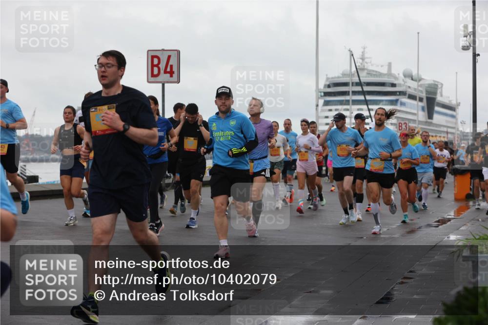 13.09.2026 - Kiel Lauf Andreas Tolksdorf http://msf.ph/oto/10402079 13.09.2026 11:00:47 Kiellinie 43, 4, 3255, 3 meine-sportfotos.de