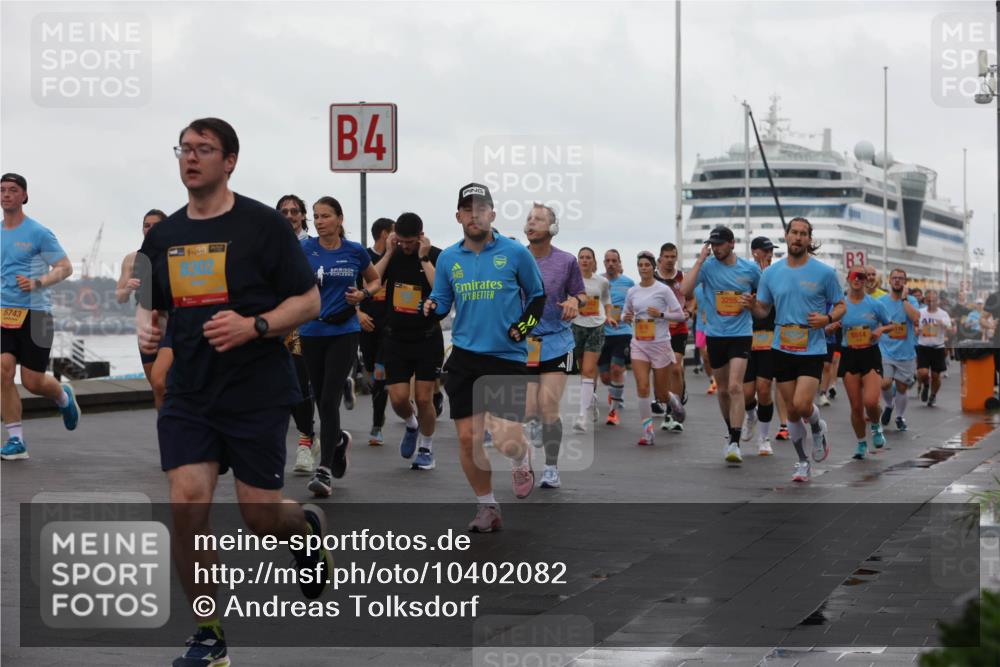 13.09.2026 - Kiel Lauf Andreas Tolksdorf http://msf.ph/oto/10402082 13.09.2026 11:00:47 Kiellinie 5743, 4, 8302, 3255, 3, 5514 meine-sportfotos.de